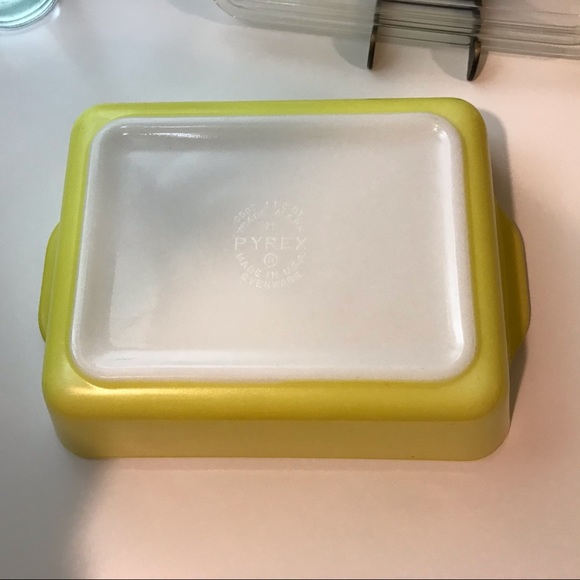 Yellow Pyrex Fridgie - Picture 4 of 7